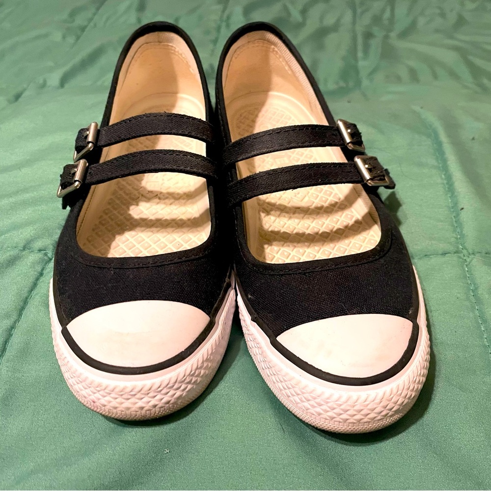 Converse dainty Mary Jane sneakers